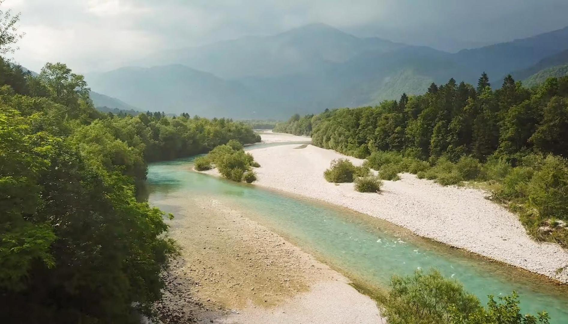 Moksha Slovenia Tolmin Buitenkant foto
